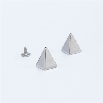 D1215 Pyramid Spike Studs 12x15mm 100pcs/bag