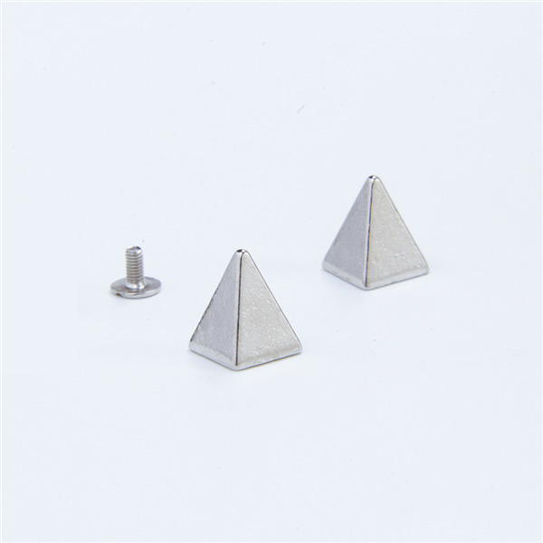 D1215 Pyramid Spike Studs 12x15mm 100pcs/bag