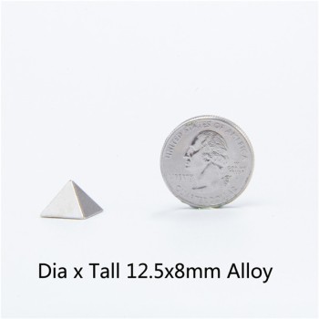 D1258 Pyramid Screwback Spikes 12.5x8mm 100pcs/bag