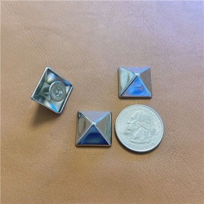 D1810 Pyramid Screwback Spikes 17.7x10mm 100pcs/bag