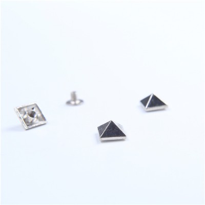 J8585 Wholesale Pyramid Spikes 8.5x8.5mm 100pcs/Bag