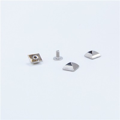NO62 Diy Pyramid Spikes 10X10mm 100pcs/bag
