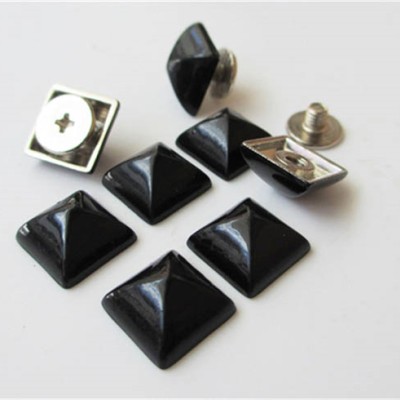 NO62 Diy Pyramid Spikes 10X10mm 100pcs/bag