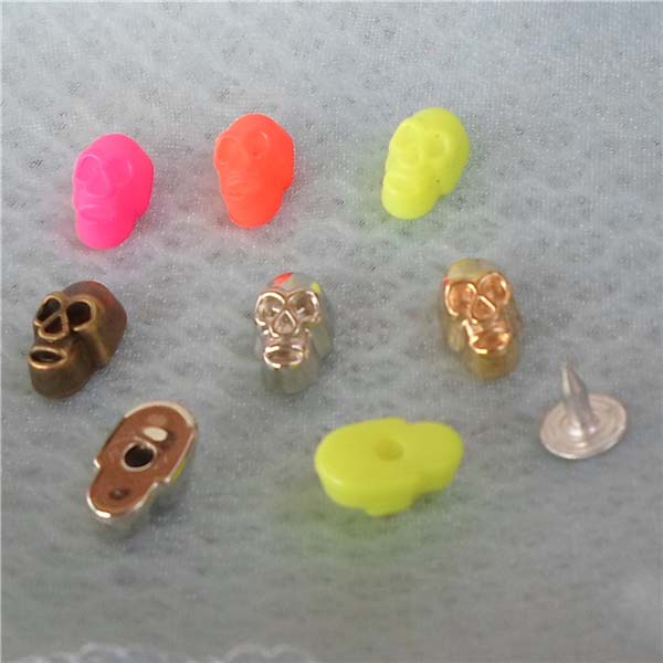 Q084 Punk Skull Rivets 7.6X12.5mm 1000pcs/bag