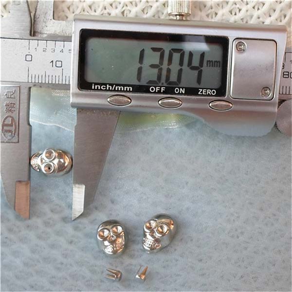 Q101 Plastic Skull Rivets 9x13mm 1000pcs/bag