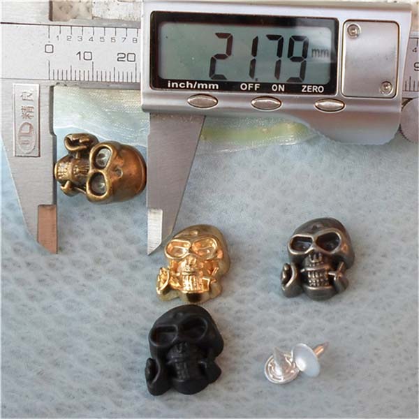 Q105 Plastic Skull Rivets 22x16mm 1000pcs/bag