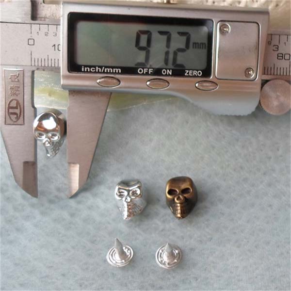 Q140 Plastic Skull Rivets 16X10mm 1000pcs/bag