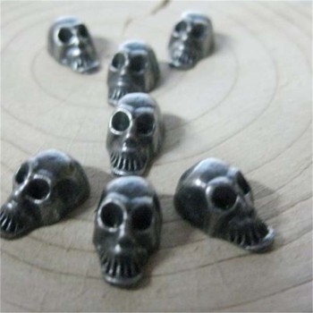 D002 Skull Alloy Rivets 8mm 100pcs/bag