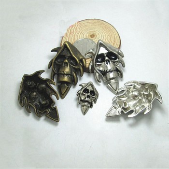 D005 Skull Alloy Rivets 35x53mm 100pcs/bag