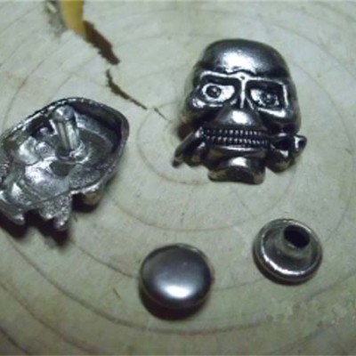 D1819 Skull Alloy Rivets 18x19 100pcs/bag
