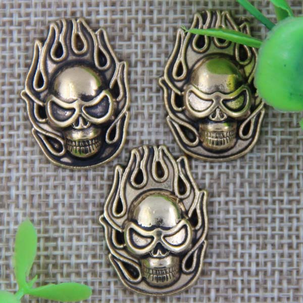 G010 Fire Skull Rivet 25x17mm 100pcs/bag