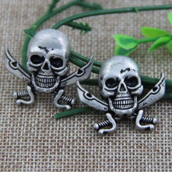 G019 Double Knife Skull Rivet  33x29mm,23x21mm 100pcs/bag