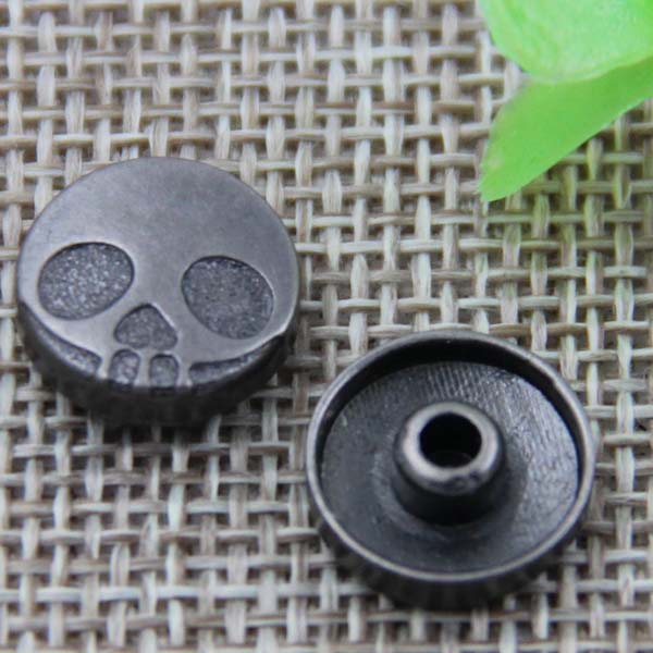 G039 Skull Rivet 12mm 100pcs/bag