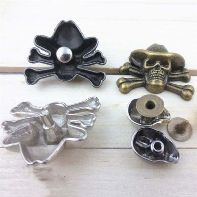 J2330 Skull Alloy Rivets 23x30mm 100pcs/bag