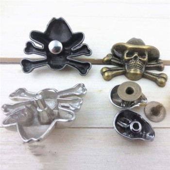 J2330 Skull Alloy Rivets 23x30mm 100pcs/bag