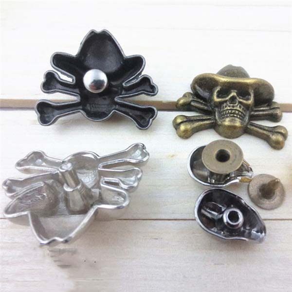 J2330 Skull Alloy Rivets 23x30mm 100pcs/bag