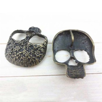 J3340 Skull Alloy Rivets 33x40mm 100pcs/bag