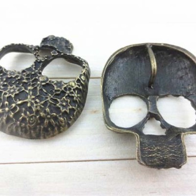 J3340 Skull Alloy Rivets 33x40mm 100pcs/bag
