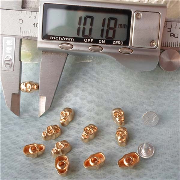 K066 Skull Alloy Rivets 7x10mm 100pcs/bag