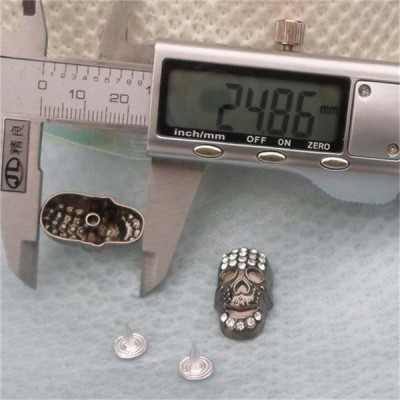 K138 Skull Head Rivets 25x14mm 100pcs/bag