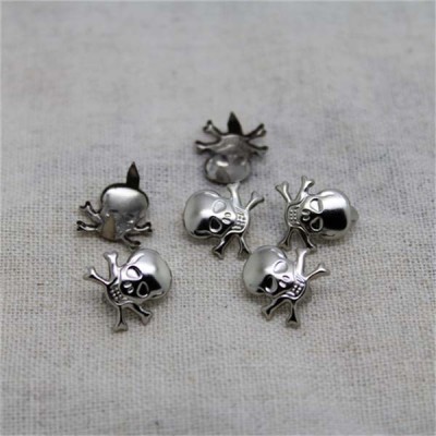 D009 Diy Skull Studs 13x12mm 100pcs/bag
