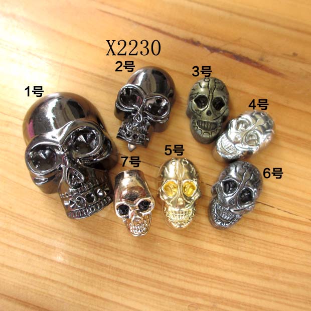 X2230 Metal Skull Studs 21x32mm 100pcs/bag