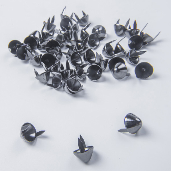 B106-Standard UK77 Cone Iron Studs 12x6.5mm 100pcs/bag