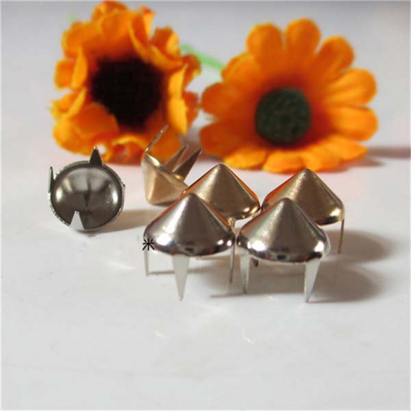 XL0804 Cone Iron/Brass Studs 8x4mm 1000pcs/bag