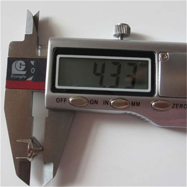 XL0804 Cone Iron/Brass Studs 8x4mm 1000pcs/bag