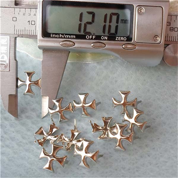 A053 Metal Cross Studs 12x12mm  1000pcs/bag