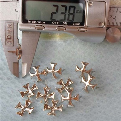A053 Metal Cross Studs 12x12mm  1000pcs/bag