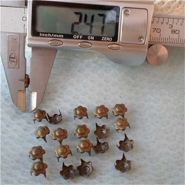 A021 Flower Studs(iron/brass) 7x2.5mm 1000pcs/bag