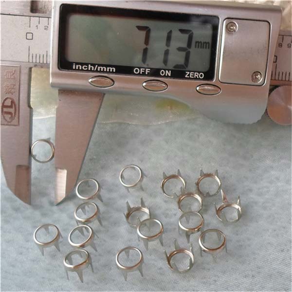 A039 Hollow Studs(iron/brass) 7x5.5mm 1000pcs/bag