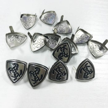 B103 Horse Iron/Brass Studs 14x17mm 1000pcs/bag