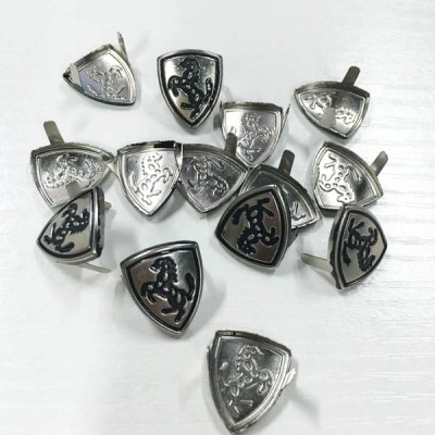 B103 Horse Iron/Brass Studs 14x17mm 1000pcs/bag