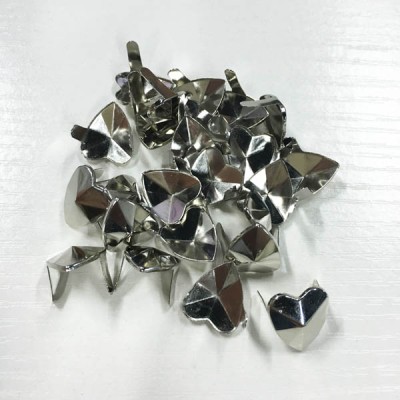 B104 Hearts Iron/Brass Studs 2.5x14.5mm 1000pcs/bag