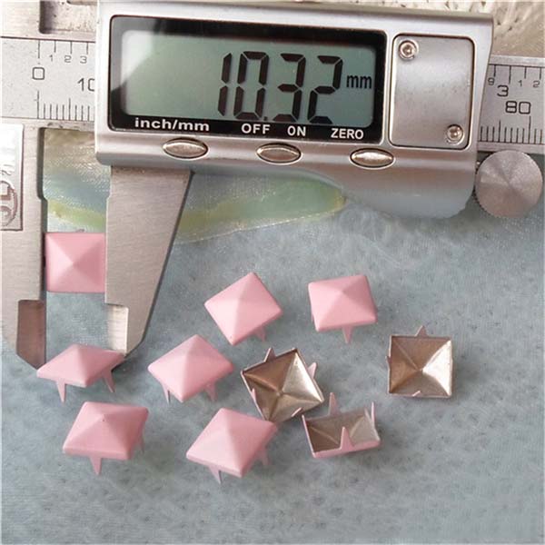A007 Pyramid Studs(iron/brass) 10mm 1000pcs/bag