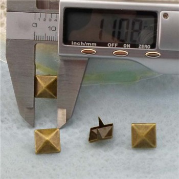 A008 Pyramid Two Claws Studs(iron/brass) 11mm 1000pcs/bag