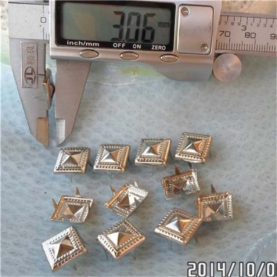 A011 Pyramid Studs(iron/brass) 12mm 1000pcs/bag