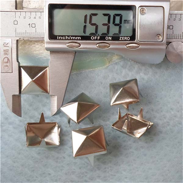 A013 Pyramid Studs(iron/brass) 15mm 1000pcs/bag