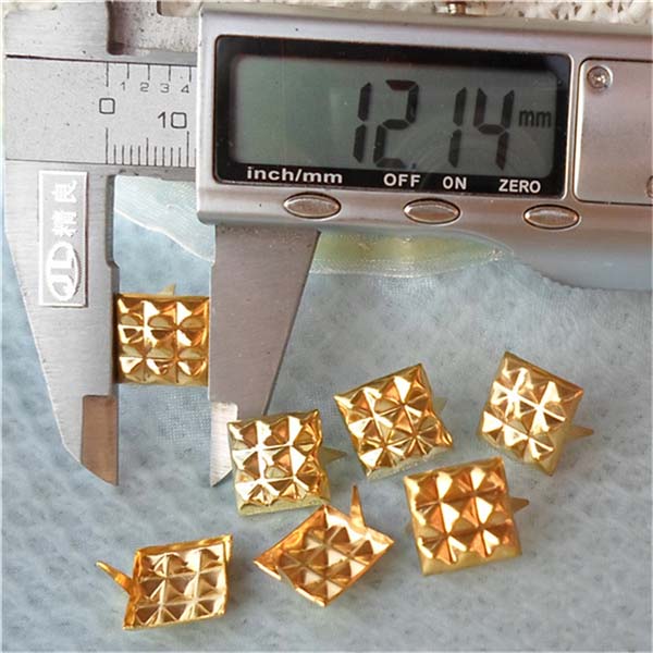 A082 Pyramid Studs(iron/brass) 12mm 1000pcs/bag