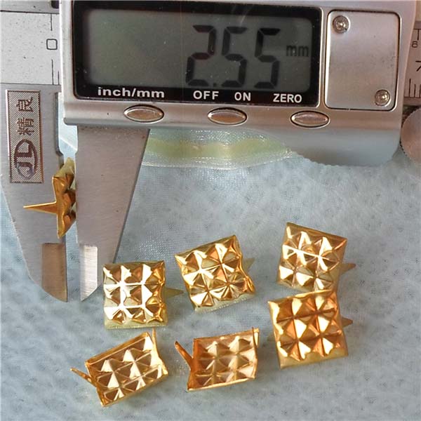 A082 Pyramid Studs(iron/brass) 12mm 1000pcs/bag