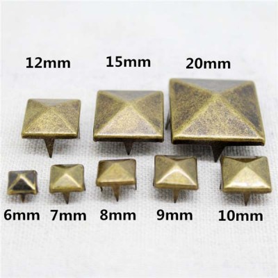 D2020 Pyramid Studs(iron/brass) 20mm 100pcs/bag
