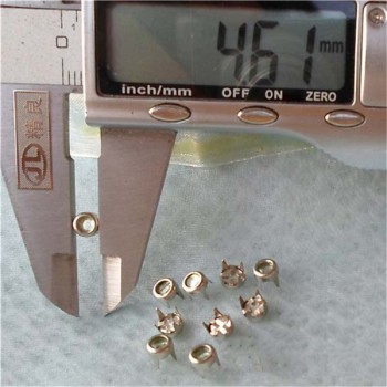 A070 Iron Acrylic studs 4.6mm 1000pcs/bag