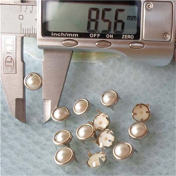A076 Acrylic brass studs 8.5mm 1000pcs/bag