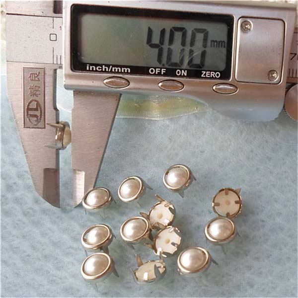 A076 Acrylic brass studs 8.5mm 1000pcs/bag