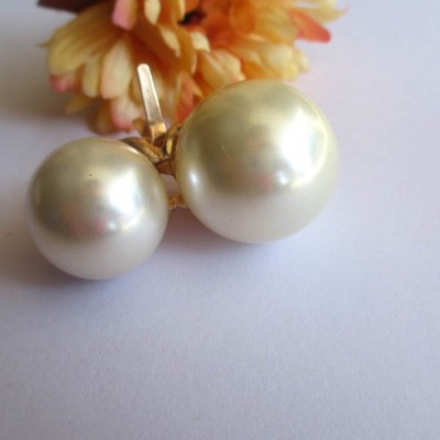 XL117 Picture large pearl buckle shoes flowers/Plush Shoes Accessories/Pearl-white size/Korean decorative shoes 57x30x25mm MOQ 10pcs