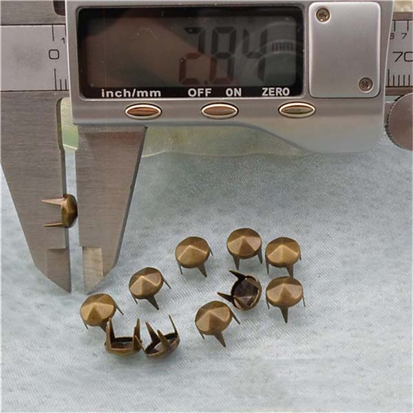 A703248 Six Facets Spikes Studs(iron/brass) 7mm 1000pcs/bag