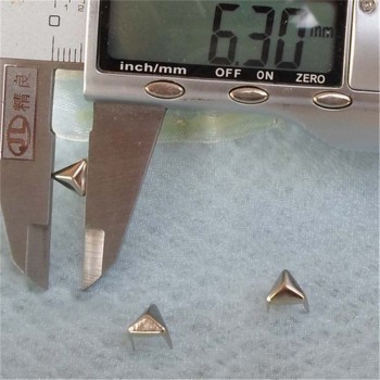 ZDSJ-0007 Silver Triangle Studs(iron/brass) 6.3mm 1000pcs/bag