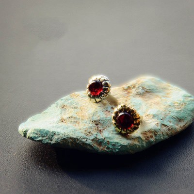 NA027 Small Conchos Studs 9mm